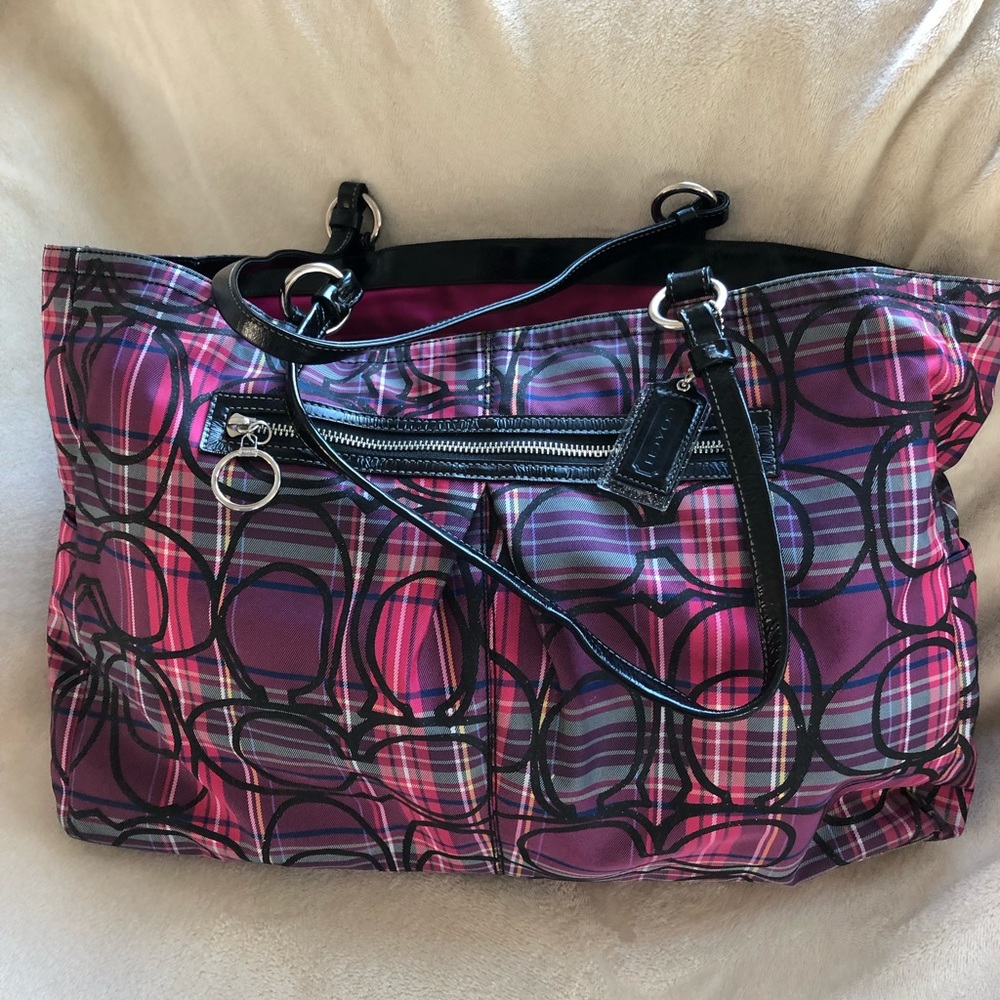 COACH- Plaid Signature Tote bag  RETAIL $150